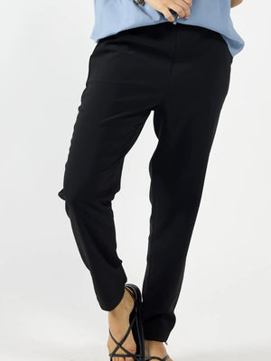 Drama The Label Calm Pant-Black