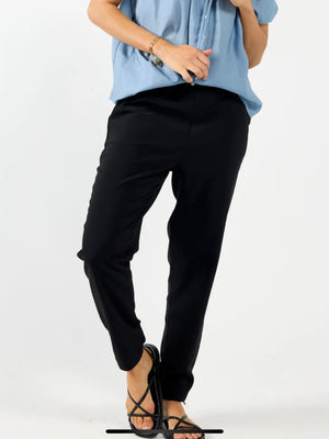 Drama The Label Calm Pant-Black